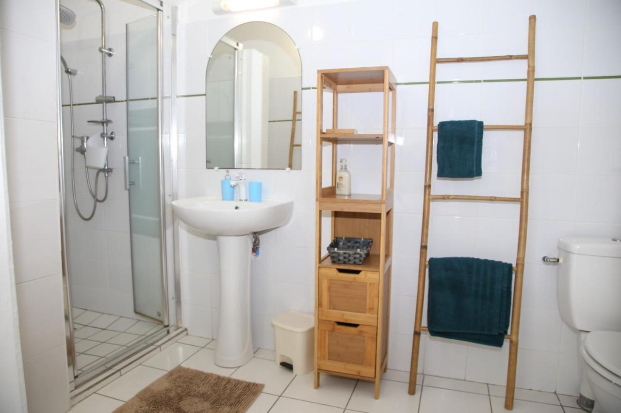 L Orchidee Bleue, Bas De Villa, Vue Mer, Piscine Privee Sainte-Anne  Εξωτερικό φωτογραφία